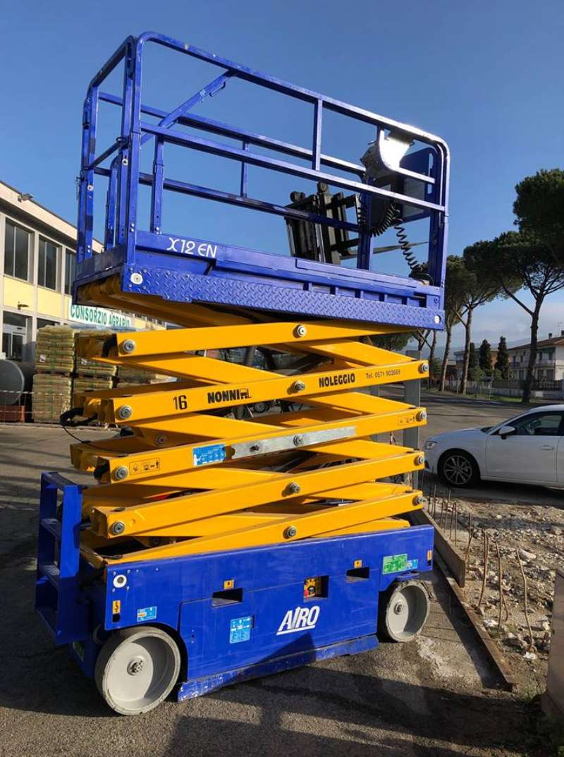 Nonni Rent - Piattaforma Aerea a Forbice, noleggio e vendita